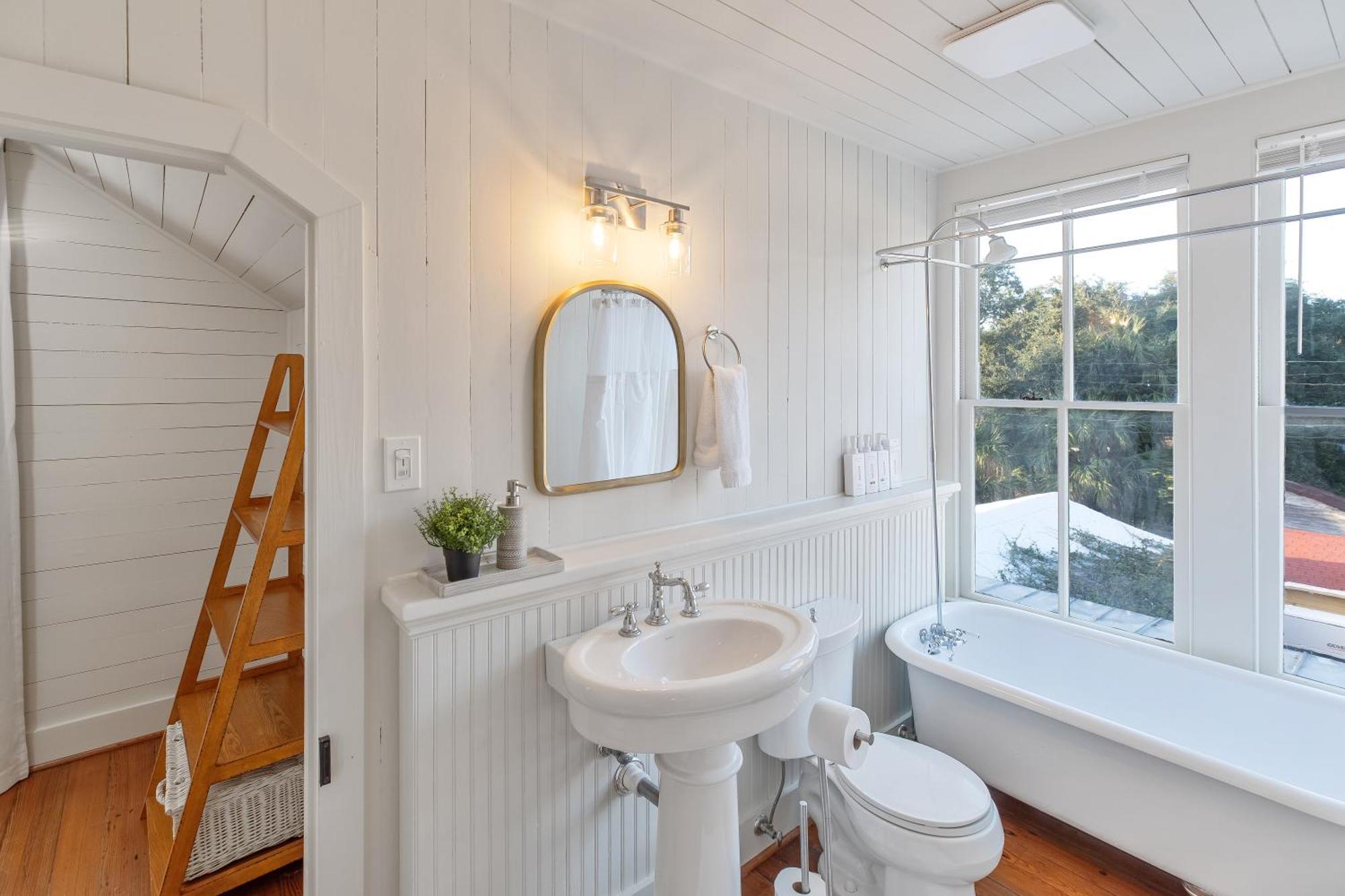 Villa Historic 1871 Coastal Breeze With Heated Pool - Restoring Galveston Exterior foto